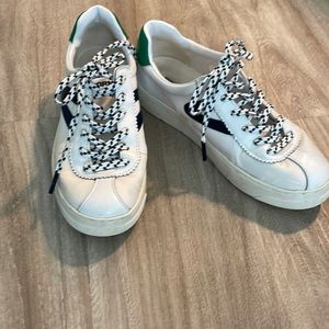 Tretorn sneakers size 6